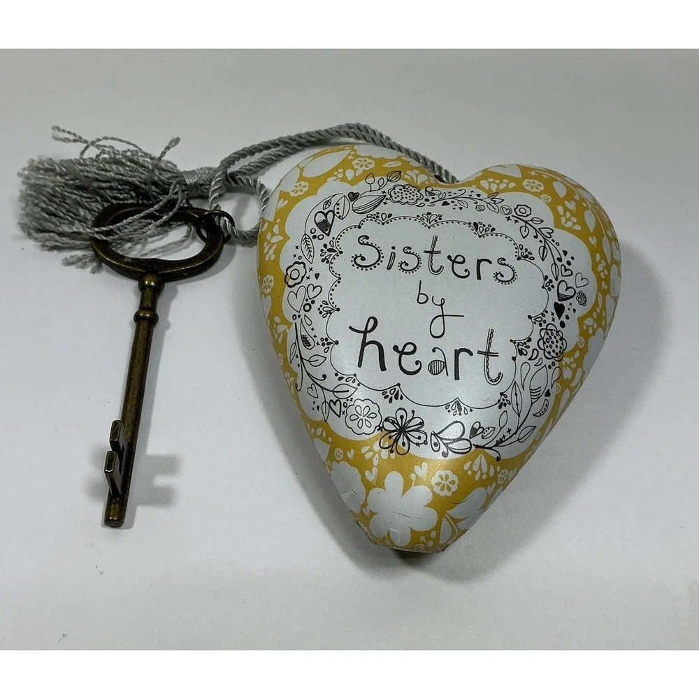 Sisters By Heart Rachael Taylor‎ Yellow home Decor Heart w/Key